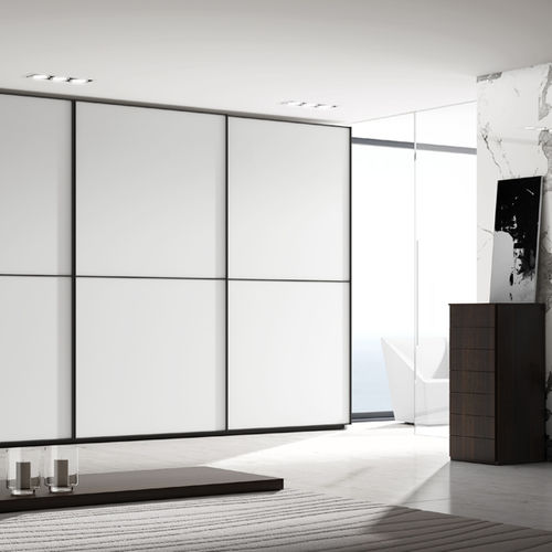 Guarda-roupa contemporâneo - MIX BLANCO MATE - MUEBLES DOCA - em vidro laqueado / com portas de correr