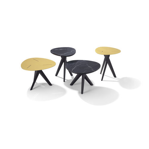 Mesa lateral contemporânea - TRILOPE  - DRAENERT - em alumínio / em pedra natural / com base em madeira