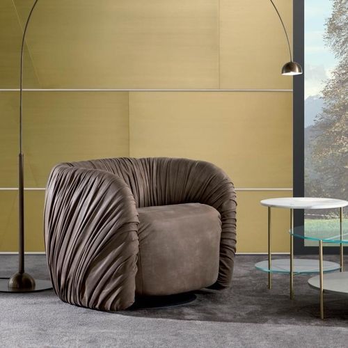 Poltrona de design original - DRAPE - LAURAMERONI - em veludo / em couro / em madeira