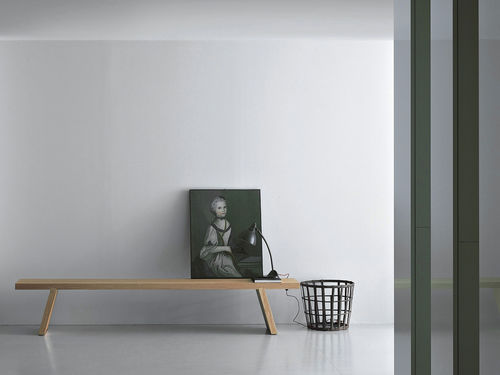 Banco contemporâneo - GROOVE  - Porro - em madeira maciça / de Piero Lissoni