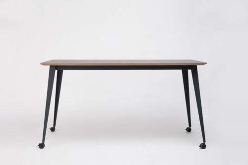 Mesa contemporânea - DON - Ondarreta - em laminado / em porcelana / com base em carvalho