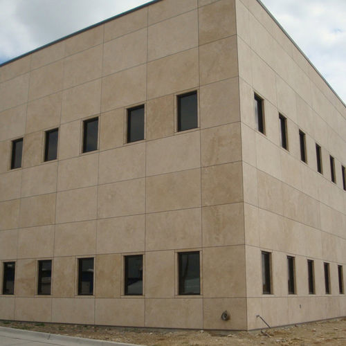 Revestimento de fachada em painéis - GASCOGNE BEIGE  - Stone panels - em calcário / com acabamento natural / efeito pedra