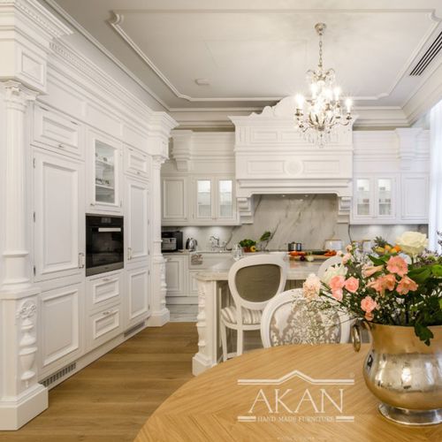 Cozinha de estilo - ROYAL - AKAN-handmade furniture - em madeira maciça / com ilha / feita à mão