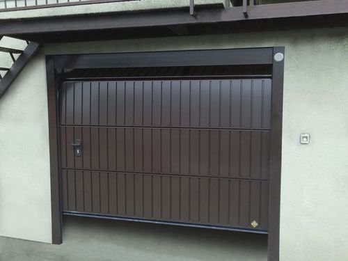 Portão seccionado para garagem - PEGASO DOGA - Breda Sistemi Industriali S.p.A. - Portoni Seziona - em alumínio / automático