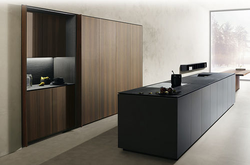 Cozinha contemporânea - ALIAS - MK CUCINE - em madeira / com ilha / sem puxadores