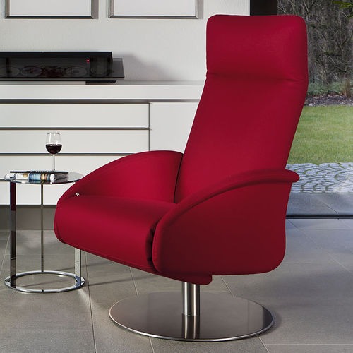 Poltrona de descanso contemporânea - CLIFF - ipdesign - em couro / em tecido / com apoio para pés