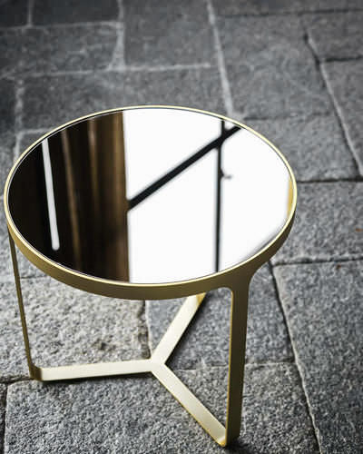 Mesa lateral contemporânea - CAGE - Tacchini - metálica / redonda / quadrada