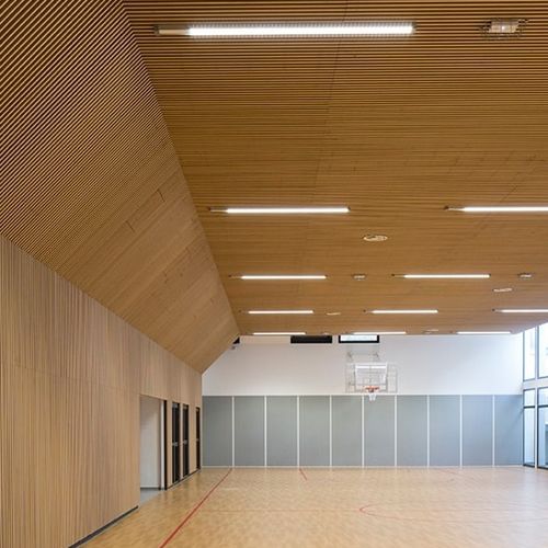 Acabamento de parede acústico - Derako® Veneered Grill Wall - Hunter Douglas Architectural - para ambiente interno / com folheado de madeira / liso