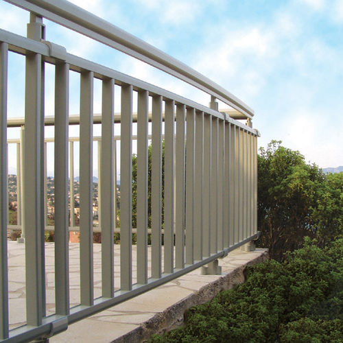 Sacada com barras - ROMA - METRA Building - em vidro / em alumínio