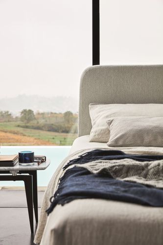 Cama de casal - MILONGA - Ditre Italia - contemporânea / estofada / com cabeceira