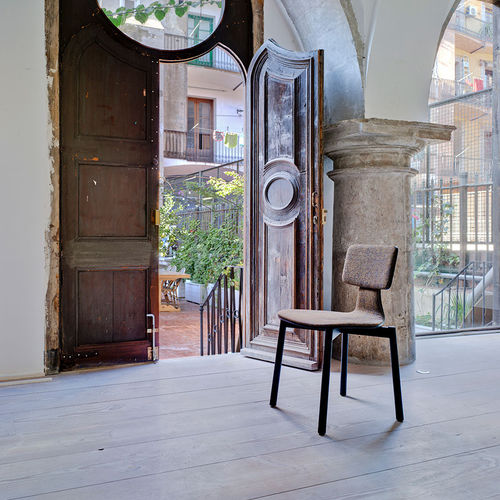 Cadeira de sala de jantar de design escandinavo - SILLA40 - SANCAL - para ambiente interno / em tecido / em madeira
