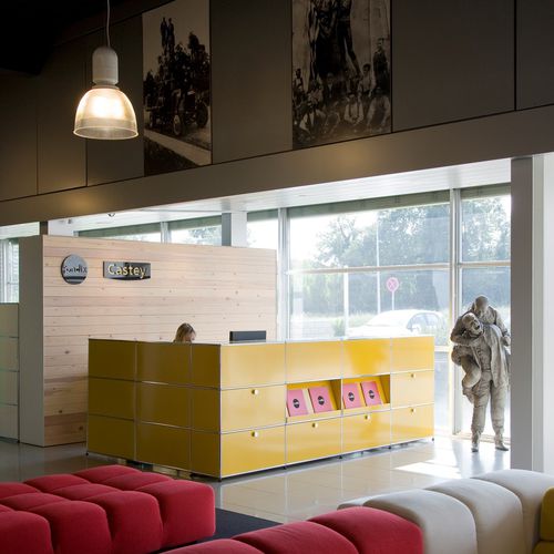 Balcão de recepção metálico - USM Haller - USM Modular Furniture