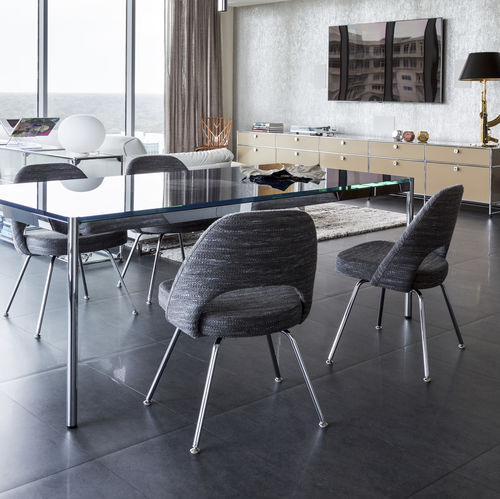 Mesa de jantar contemporânea - USM Haller - USM Modular Furniture - em vidro / metálica / com base metálica