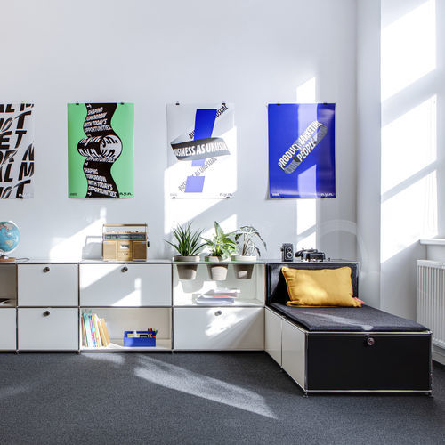 Buffet aparador de canto - World of Plants for USM Haller - USM Modular Furniture - contemporâneo / metálico / com prateleiras