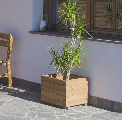 Floreira em pinho - LAZISE - Pircher Oberland - quadrada / contemporânea / para ambiente externo