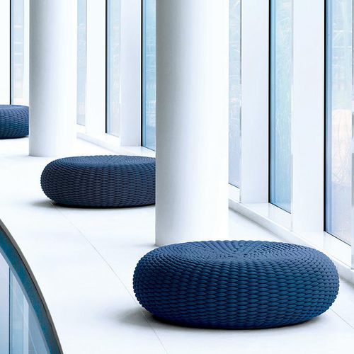 Puff contemporâneo - SHELL - PAOLA LENTI - em poliuretano / redondo / de jardim