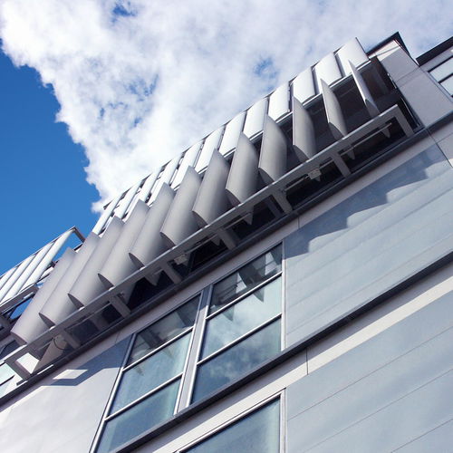 Brise em alumínio extrudado - DUTEC 600E - Durmi - para fachada / vertical / orientável