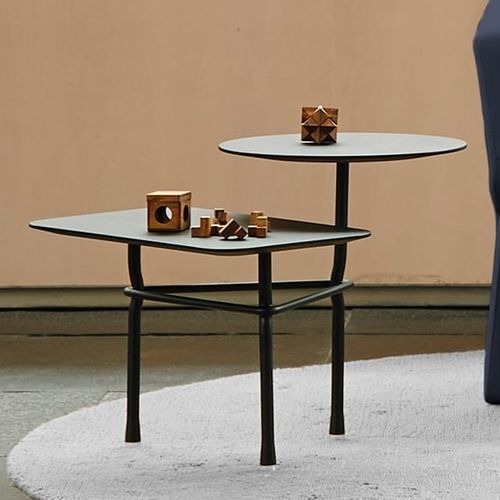 Mesa lateral contemporânea - TIERS - Viccarbe - em carvalho / em MDF / com base em aço termolacado