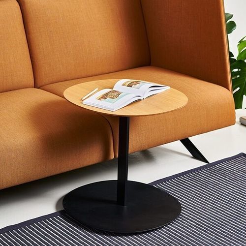Mesa lateral contemporânea - SERRA - Viccarbe - em carvalho / em MDF laqueado / com base em aço termolacado