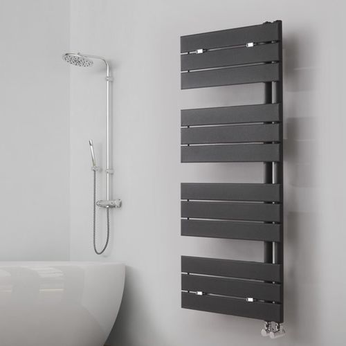Aquecedor de toalhas a água quente - FLAG - DELTACALOR - 501 W–750 W / 0 W–500 W / contemporâneo