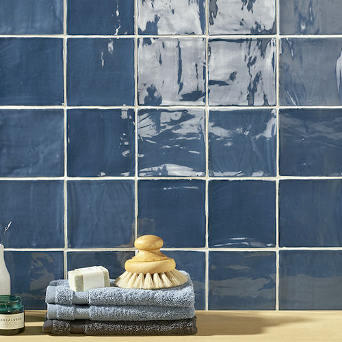 Placas de revestimento em grés porcelanato - ST TROPEZ - Roca Tile - brilhante / para ambiente interno / para banheiro