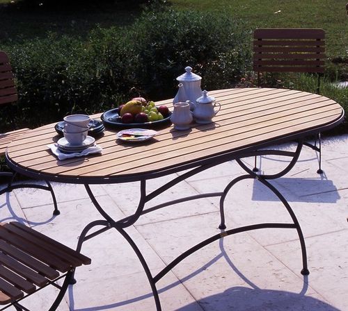 Mesa contemporânea - PEGASI - FIVE STARS ITALY - em teca / com base metálica / oval