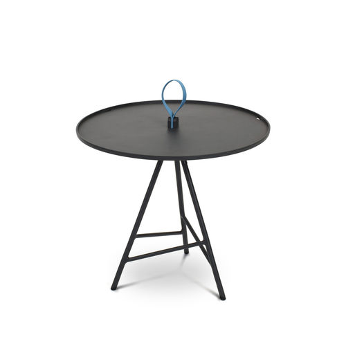 Mesa lateral contemporânea - SOLO - FISCHER MÖBEL - em alumínio laqueado / com base em alumínio / redonda