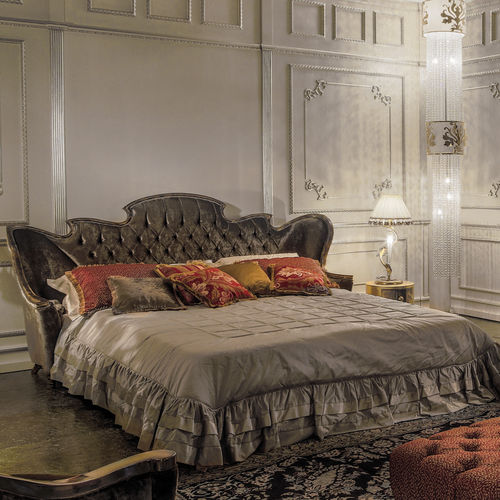 Cama de casal - LADY D - Mantellassi 1926 - novo Barroco / estofada / com cabeceira estofada