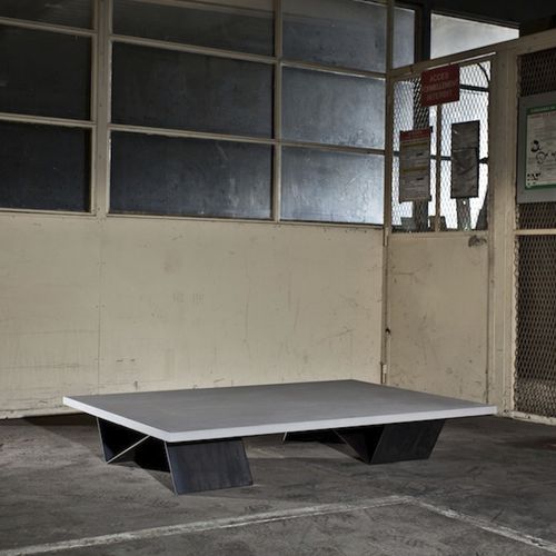 Mesa de centro contemporânea - ZETA - TRISS - em aço / em concreto / em cerâmica