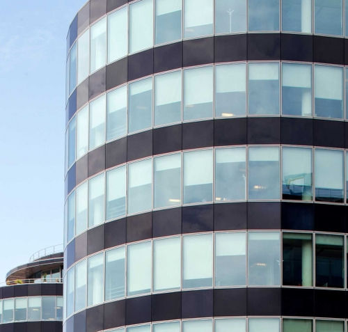 Membrana têxtil em lona - SOLTIS OPAQUE B990 - Serge Ferrari ARCHITECTURE - em compósito / para fachada / para quebra-sol