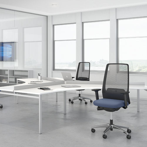 Poltronas de escritório contemporânea - AIMIS1 - Interstuhl Büromöbel GmbH & Co. KG - em tela / metálica / estofada