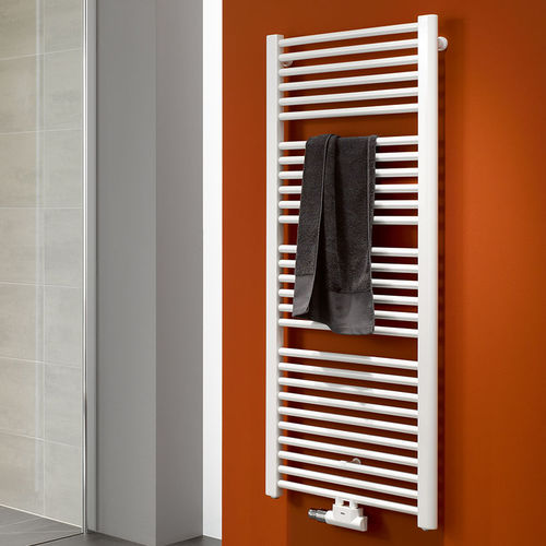 Aquecedor de toalhas a água quente - BASIC®-50 - KERMI - elétrico / contemporâneo / metálico