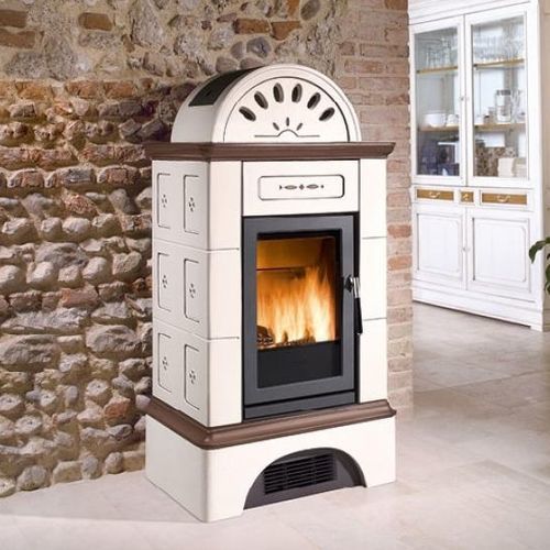 Salamandra a lenha - BRUNICO - Piazzetta - 5 kW–10 kW / 10 kW–20 kW / de instalação livre