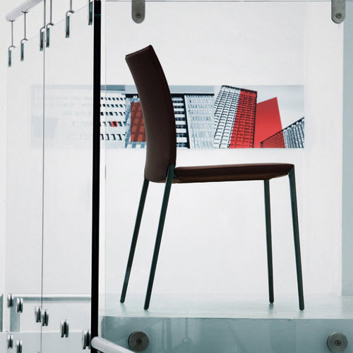 Cadeira contemporânea - TALIA - Zanotta - para ambiente interno / em tecido / em couro