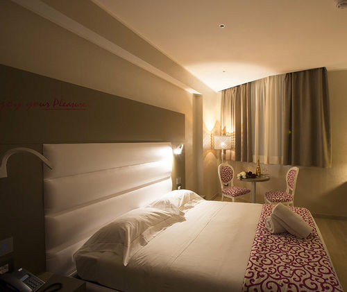 Quarto de hotel contemporâneo - 29,30 - MOBILSPAZIO S.r.l