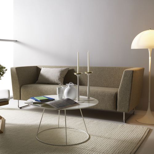 Sofá contemporâneo - GAP LOUNGE - Swedese Möbler - em tecido / com base tipo trenó / cinza