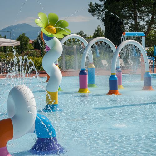Piscina antiderrapante - Spray Parks - Myrtha Pools - para ambiente externo / para ambiente interno / para parque aquático