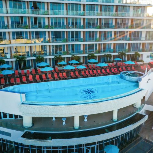 Piscina com transbordo - Myrtha Pools - autoportante / para ambiente externo / para ambiente interno