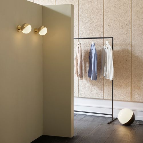 Arandela contemporânea - VL Studio - Louis Poulsen - para ambiente interno / em vidro opalino / redonda