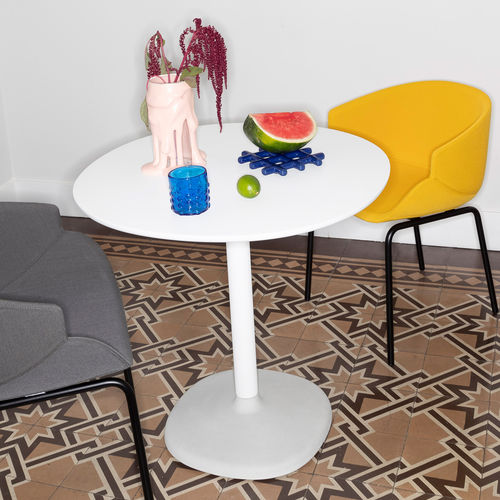 Mesa de lanchonete contemporânea - FONDA - B-LINE - em laminado / em MDF / com base metálica