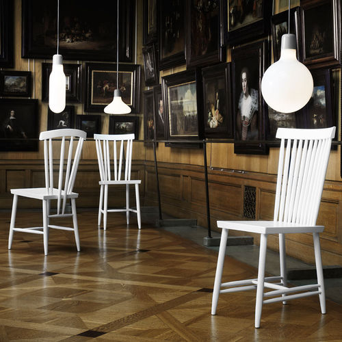 Cadeira de design escandinavo - FAMILY - DESIGN HOUSE STOCKHOLM - para ambiente interno / em carvalho / com almofadas