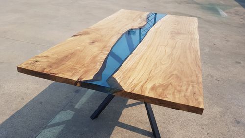 Mesa de jantar contemporânea - DANUBIO - ANTICO TRENTINO DI LUCIO SRL - em madeira / de resina / com base metálica