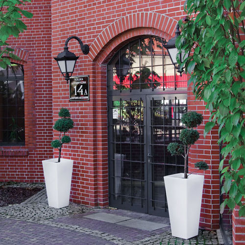 Vaso de jardim em polietileno - Y-POT - SLIDE - quadrado / com iluminação