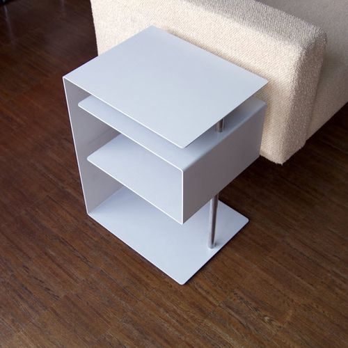Mesa lateral contemporânea - X-CENTRIC 1 - RADIUS DESIGN - em aço revestido a pó / em vidro acrílico / retangular