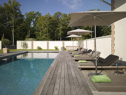 Piscina externa - CHATEAU DE LA RESLE - PISCINES CARRE BLEU - para hotel / enterrada / em concreto