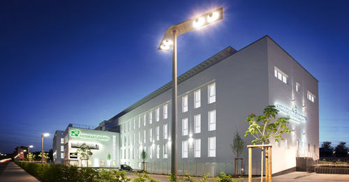 Poste de iluminação pública - SLOPIA. - RZB - contemporâneo / em aço inoxidável / de LED