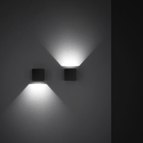 Arandela de design minimalista - CUBIT - LINEA LIGHT GROUP - para ambiente externo / em alumínio fundido / face em vidro temperado