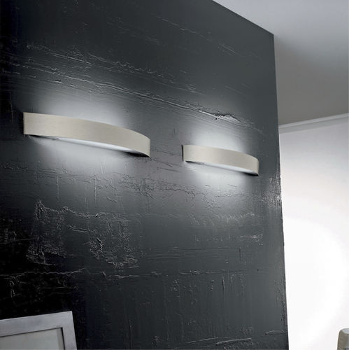 Arandela contemporânea - CURVÈ - LINEA LIGHT GROUP - para ambiente interno / em alumínio / em polimetacrilato de metila
