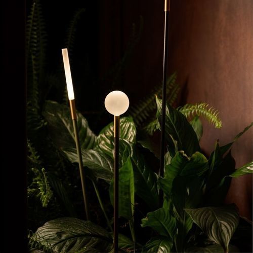 Poste balizador de iluminação de jardim - LINFA O 80 - Lombardo - contemporâneo / em latão / em PMMA
