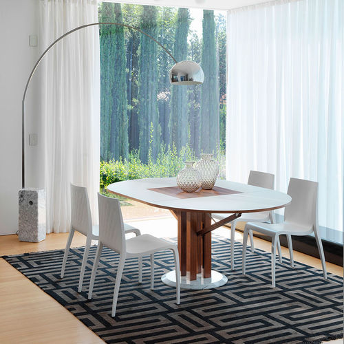 Mesa design - FLOWER - CASAMANIA HORM - em Fenix NTM / com folheado de madeira / com base em nogueira
